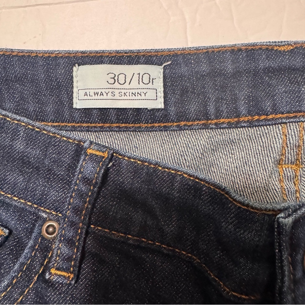 GAP 1969 (EUC) Always Skinny Women’s Lightly Distressed Jeans, Size 10 - Picture 9 of 11